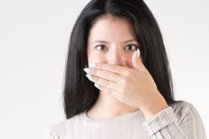 هل تبدو زراعة الأسنان مثل الأسنان الطبيعية